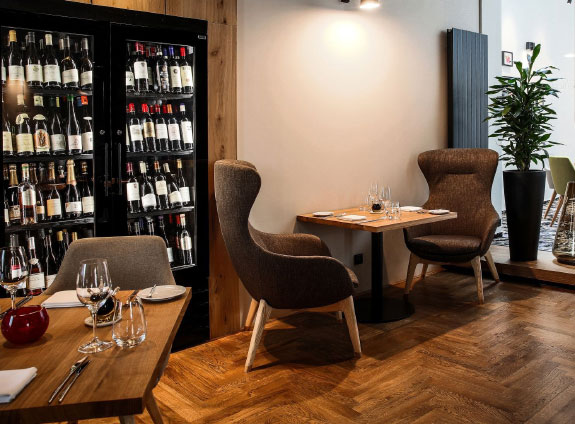 img-portfolio7 img-portfolio7